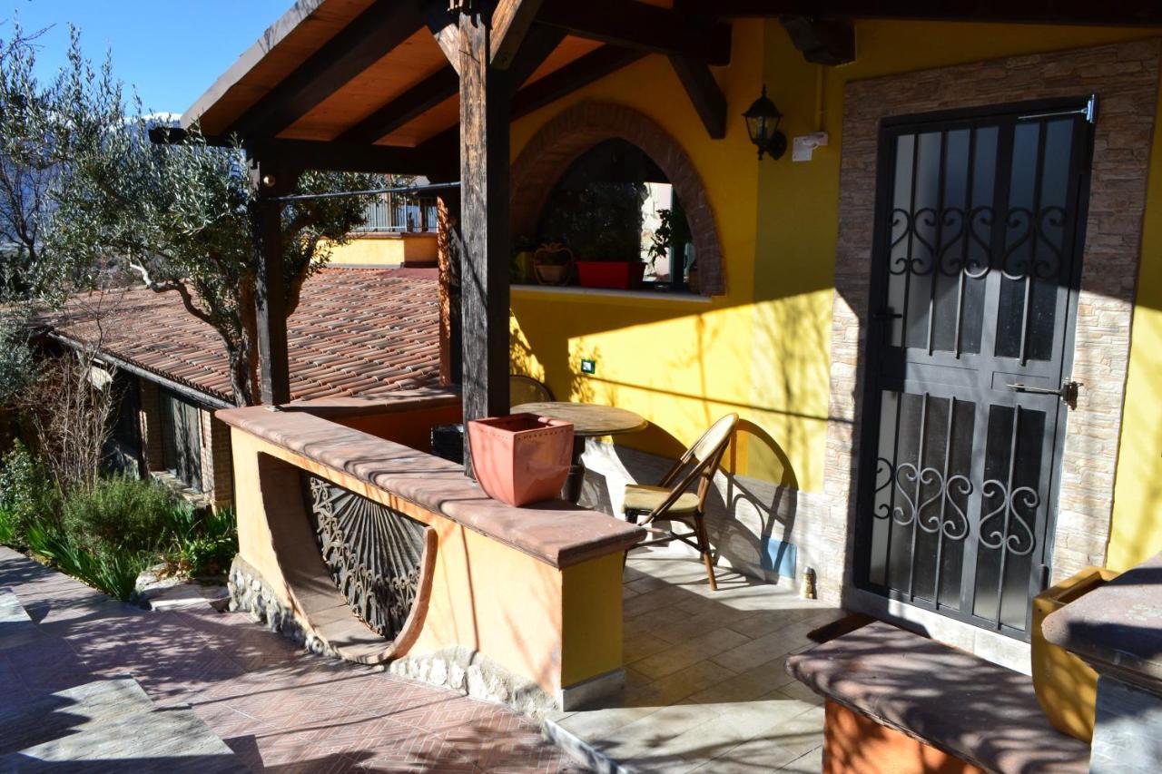 Costa Del Gallo Pacentro Exterior photo